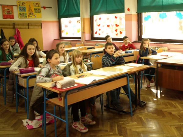 Nova pomoć za 18 učenika koji uče mađarski jezik