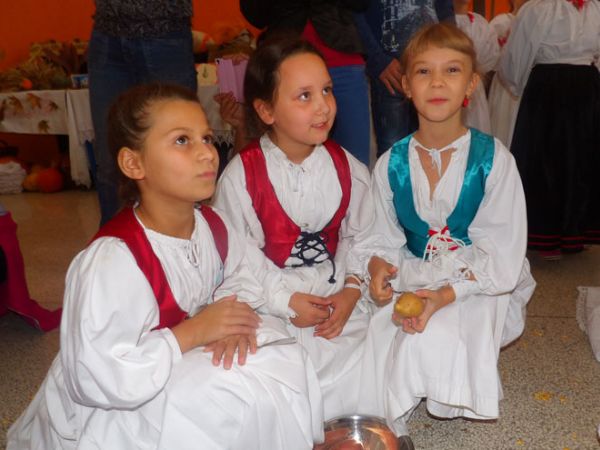 Mali folkloraši sudjelovali na ‘7. bilogorskoj jeseni u Kapeli’.