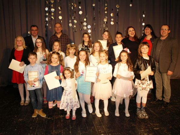 PRVI PLJESAK   Ana Maria i David osvojili srca i publike i žirija