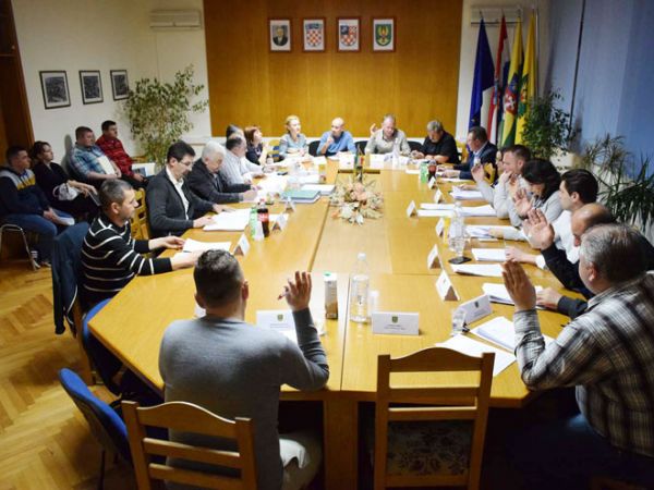 GRADSKO VIJEĆE   Izvršenje gradskog proračuna za 2016. godinu od 25,7 milijuna kuna najveće ostvarenje do sada !