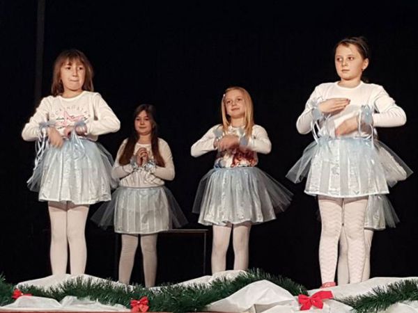 BLAGDANSKI PROGRAM   Kulturni program u Ivanovu Selu, božićni koncert u V. Zdencima