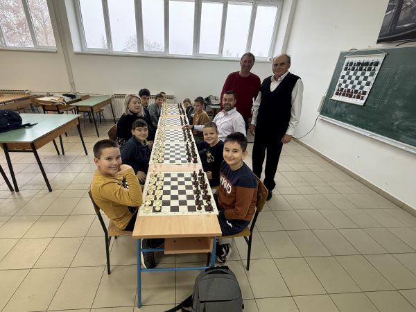 Danas počela s radom Škola šaha Danas počela s radom Škola šaha