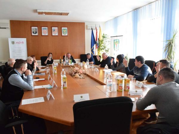 Gradsko vijeće pokrenulo postupak za prijenos osnivačkih prava nad Osnovnom školom Ivana Nepomuka Jemeršića