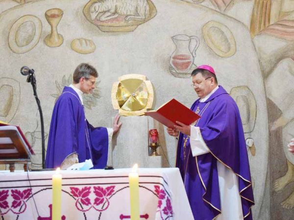 Biskup msgr. Vjekoslav Huzjak uveo u službu novog ivanovoselskog župnika