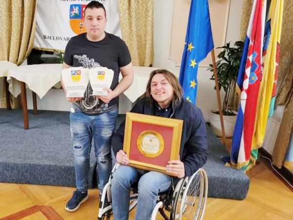 Deni Černi četvrtu godinu zaredom proglašen najboljim županijskim sportašem seniorom !