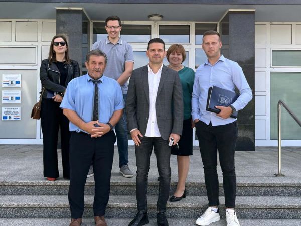 Potpisan ugovor između Grada Grubišnoga Polja i izvođača Centra za starije osobe tvrtke Prajo beton d.o.o.