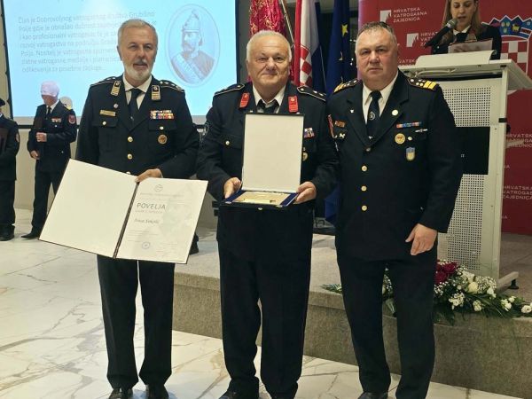 Ivica Sokolić, član DVD-a Grubišno Polje dobitnik je odlikovanja za životno djelo
