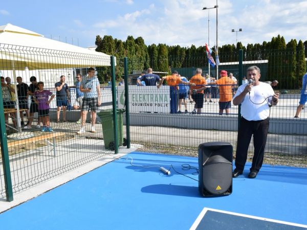 Svečano otvoreno novouređeno multifunkcionalno igralište u Velikim Zdencima
