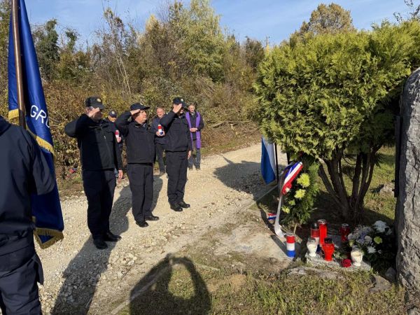 Obilježena 33. godišnjica pogibije Ivana Škeca i Vinka Salaja