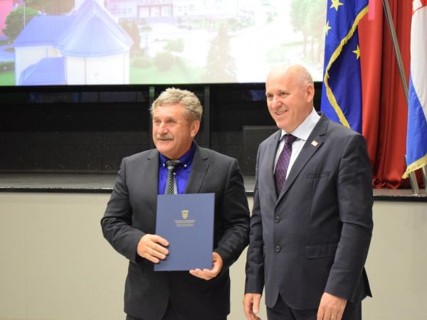 Ministar Branko Bačić i gradonačelnik Zlatko Mađeruh potpisali ugovor o darovanju zemljišta Republici Hrvatskoj