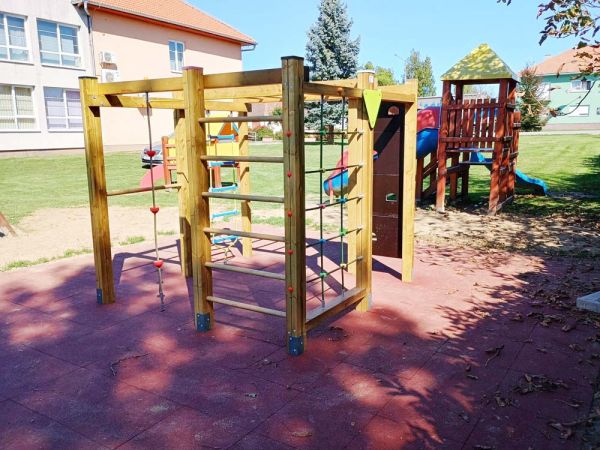Obnovljene sprave na pet dječjih igrališta na području grada