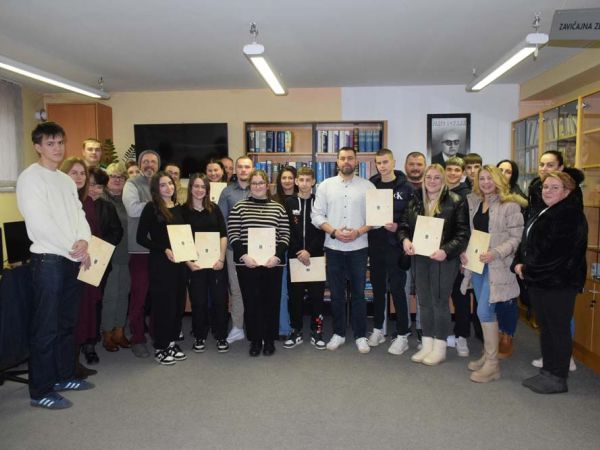 Potpisani ugovori za stipendije, Grad sada podupire ukupno 29 stipendista