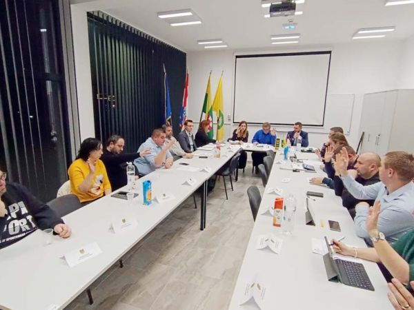 Zasjedalo Gradsko vijeće, vijećnici se odrekli naknada u korist obitelji iz Ivanova Sela