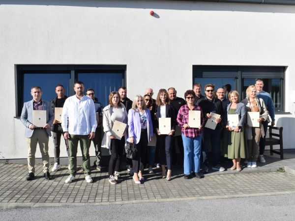 Potpisano 20 ugovora za poticanje malog i srednjeg poduzetništva vrijednih 60.000 eura