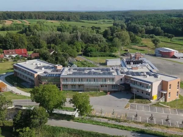 PREMIJER ANDREJ PLENKOVIĆ OTVORIO CENTAR ZA STARIJE U GRUBIŠNOM POLJU