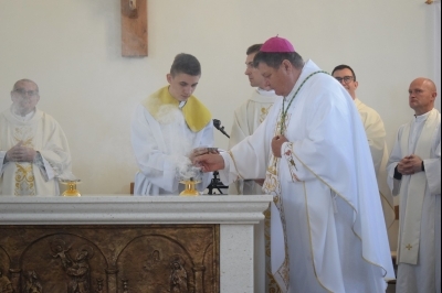 Posveta oltara u crkvi Svih svetih Veliki Zdenci