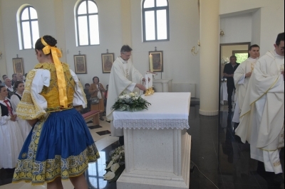 Posveta oltara u crkvi Svih svetih Veliki Zdenci