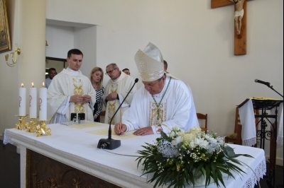 Posveta oltara u crkvi Svih svetih Veliki Zdenci