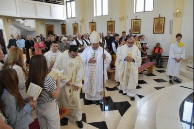 Posveta oltara u crkvi Svih svetih Veliki Zdenci
