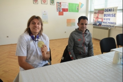 Nagrađivanje Denija Černija i Borisa Kljaića 
