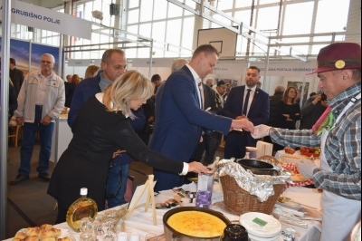 19. Gospodarski sajam sira, meda i vrganja