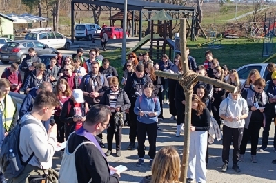 Planinarski križni put mladih