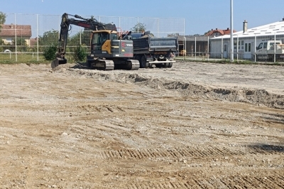 Početak radova na rekonstrukciji igrališta srednje škole