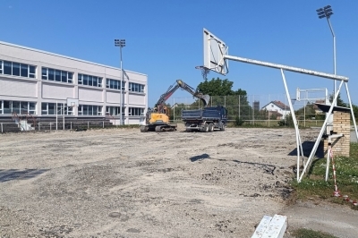 Početak radova na rekonstrukciji igrališta srednje škole