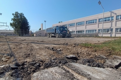 Početak radova na rekonstrukciji igrališta srednje škole